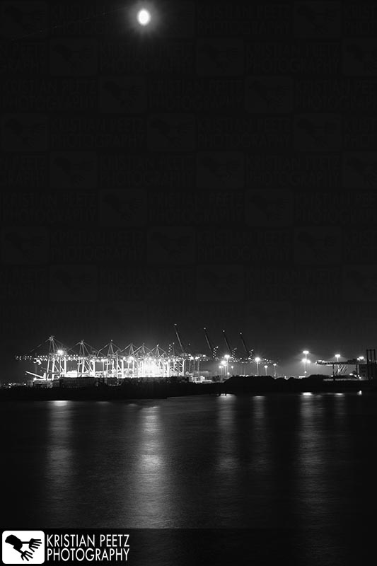 Port of Hamburg at night - Copyright by Kristian Peetz